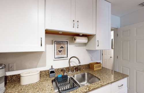 Tallahassee House | Hike, Fish & Relax: Tallahassee Townhome w/Patio!