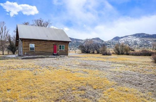 Del Norte House | Hike, Hunt & Unwind: Mtn-View Cabin in Del Norte!