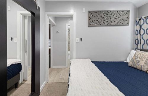 Barths Apartment | Historic Apartment Minutes to Red Rocks and Downtown Denver