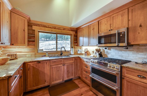 Estes Park Cabin | Historic cabin with mountain views, private W/D, & furnished deck