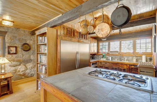 Sandy Cabin | Historical Mtn-View Getaway w/Hot Tub in Sandy!