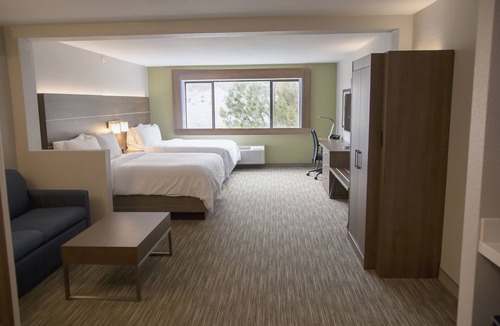 Northwest Colorado Springs Hotel | Holiday Inn Express & Suites Colorado Springs North by IHG