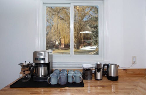 Glenwood Springs House | Home movie theater and perfect backyard! 2 minutes from Hot Springs!