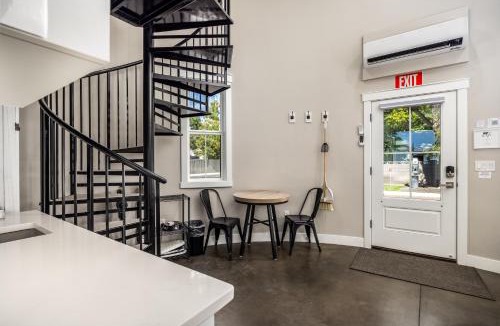 La Verkin House | Honeymoon Silo Suite/Walk to Zion Hot Springs