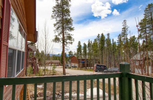 Leadville North House | Hot tub, Arcades, Forest Vibe & Close to Downtown!
