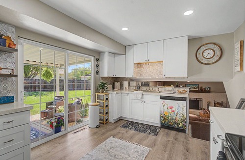 Rustic Hills House | Hot Tub Pet Friendly w/Mountain Views & Outdoor Oasis