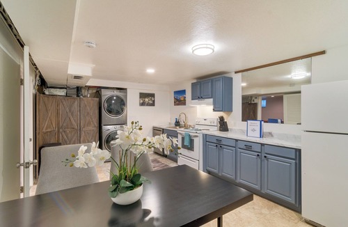 Lamar Heights Area House | Hot Tub, Pool Table, Fireplace, Sunny Patio