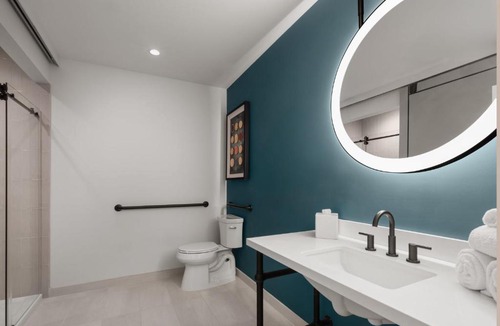 College Town Hotel | Hotel Indigo Tallahassee - Collegetown by IHG