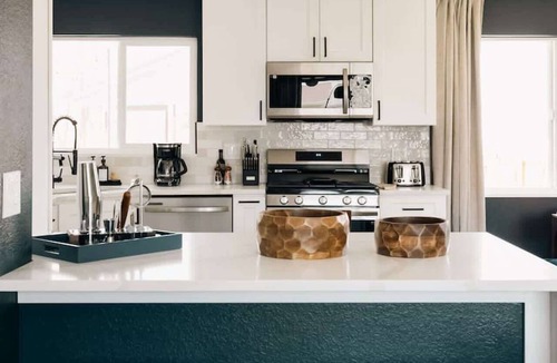 South Westminster House | House of Noir Elan Stunning 6BR Designer Retreat