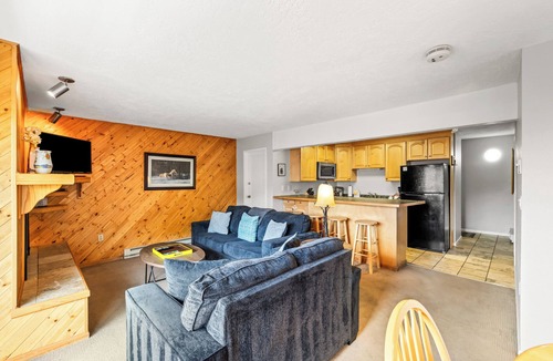 Steamboat Springs Condo | Ideal Steamboat Springs Location: Walk-out/Ski-in-Out 2-Bedroom, 2-Bath Condo