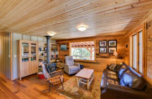 Twin Lakes House | Idyllic Twin Lakes Escape w/Views of the Lakes