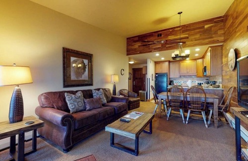 Copper Mountain Village Condo | Inviting mountain condo w/shared outdoor pool, WiFi, gas fireplace - near slopes