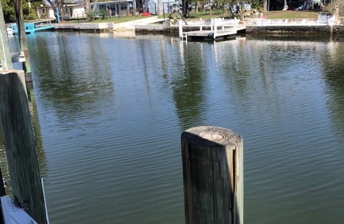 Pleasure Isles House | Kayak to the Gulf With Dolphins - Deep Water Canal Home