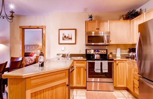 River Run Condo | Keystone 2 bed 2 bath in River Run Village - walk to ski lifts.