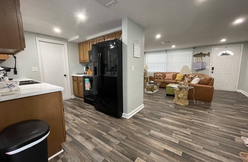 Colonial Hills House | King Bed, Lovely Florida Home Near Beaches, Great for Long Stays