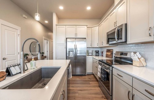 Centerra House | Lake Front| Perfect MidTerm|Family Friendly Luxury