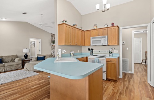 Clarksville House | Lake House getaway on Silver Lake near Panama City Beach, FL & Marianna, FL