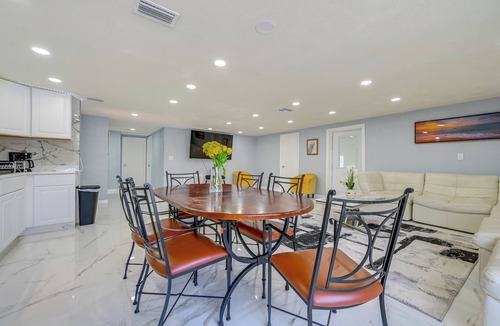 Tahitian Development House | Lakefront Angler’s Oasis in Holiday! 8 Mi to Beach