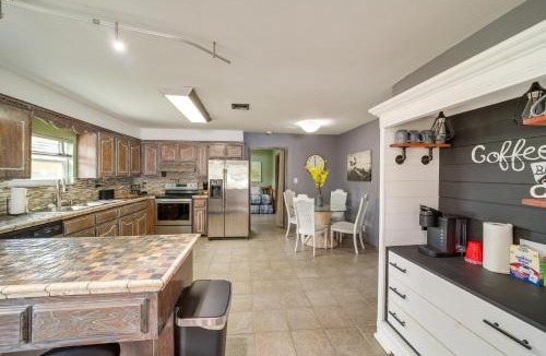 Longtown House | Lakefront Eufaula Cabin w/Fire Pit & Private Dock