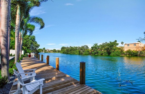 Poinsettia Heights House | Lakefront Family Fun Home with Private Dock 3BR 2B