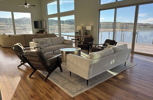 Fayette House | Lakefront Reunion House Pool Dock Hot Tub Firepit Game Room Sleeps 26