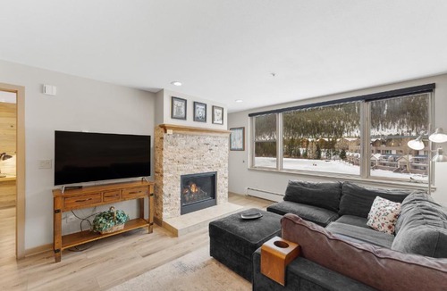 Lakeside Village Apartment | Lakeshore #1535