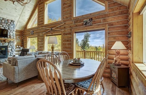 Warm Springs Cabin | Lamb Mountain Paradise