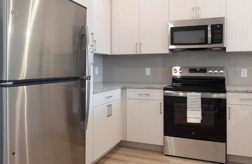 Firestone Apartment | Landing | Amazing 1BD, Clubhouse, Gym
