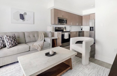 Hialeah Apartment | Landing | Amazing 2BD, Gym