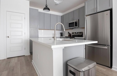 Broomfield Apartment | Landing | Chic 2BD, Clubhouse, Gym