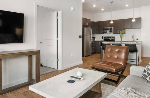 Tarpon Springs Apartment | Landing | Chic 2BD, Clubhouse