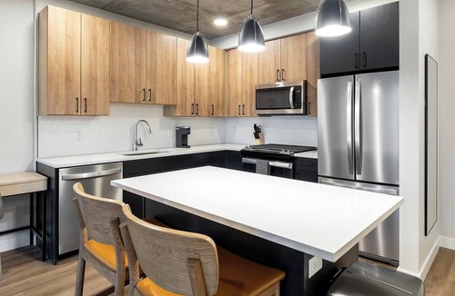 Englewood Apartment | Landing | Incredible 2BD, Gym, Rooftop Lounge