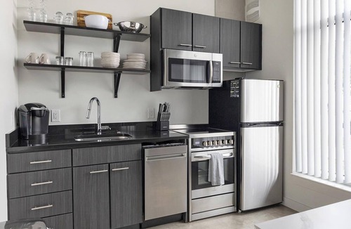 River North Art District Apartment | Landing | Modern Studio, Gym, Clubhouse