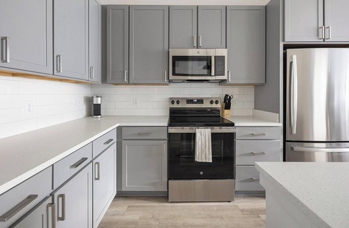 Broomfield Apartment | Landing | Stunning 2BD, Clubhouse, Yoga Studio