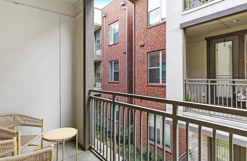 North Arlington Apartment | Landing | Stylish 2BD, Yoga Studio, Gym