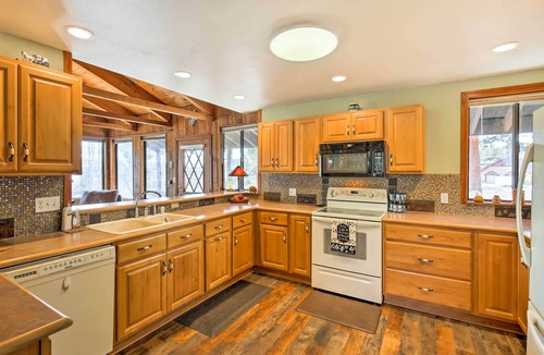 Grand Lake House | Large Home on 1 Acre: 2 Mi to Grand Lake Village