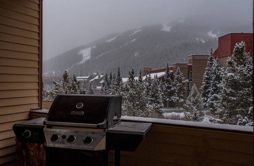 Copper Mountain Village Condo | Large nicely appointed condo, giant deck, free WiFi, Heated garage parking, B