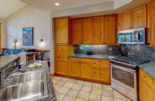 Steamboat Springs House | Large open floor plan w/private deck w/shared pool, hot tub & winter shuttle