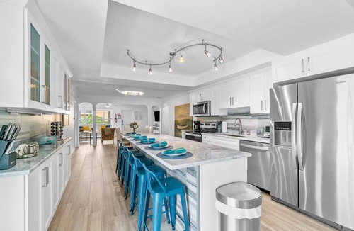 Fort Lauderdale House | Lauderdale By Sea Beach, Amazing 8 Bedroom, 5 Bath, Heated pool, Foosball table.