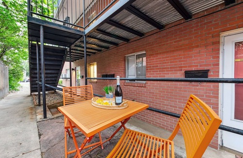 Old Town Condo | Lavender Suite Relaxed, Walkable Old Town Stay