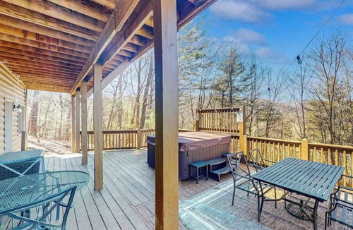 Cherry Log Cabin | Leeny's Lodge Blue Ridge