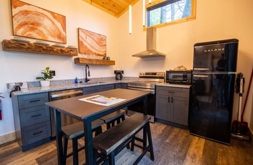 Logan Cabin | Legends Lane E - Hosted by The Chalets