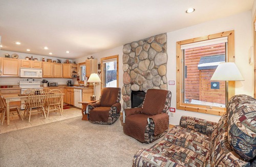 Grand Lake House | Lemmon Lodge with private sand beach on Grand Lake!