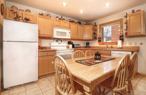 Grand Lake House | Lemmon Lodge with private sand beach on Grand Lake!