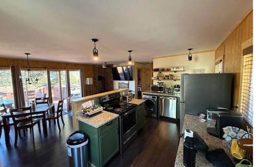 Estes Park Cabin | License # 3031 Estes Park remodeled detached cabin, views, quiet area.