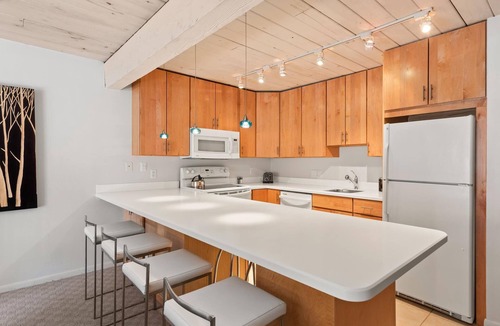 Aspen Condo | Lift One - Cozy third floor two bedroom