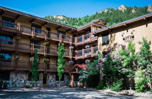 Aspen Condo | Lift One - Recently renovated one bedroom with patio