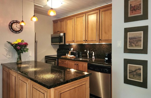 Aspen Condo | Lift One - Top floor one bedroom with a view