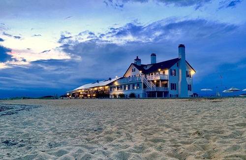 West Dennis Hotel | Lighthouse Inn