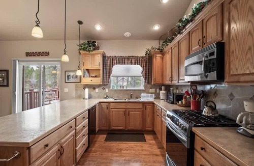 Leadville North House | Lily Stargazer — 4BR/3.5BA Leadville Home, Game Room, Sleeps 8